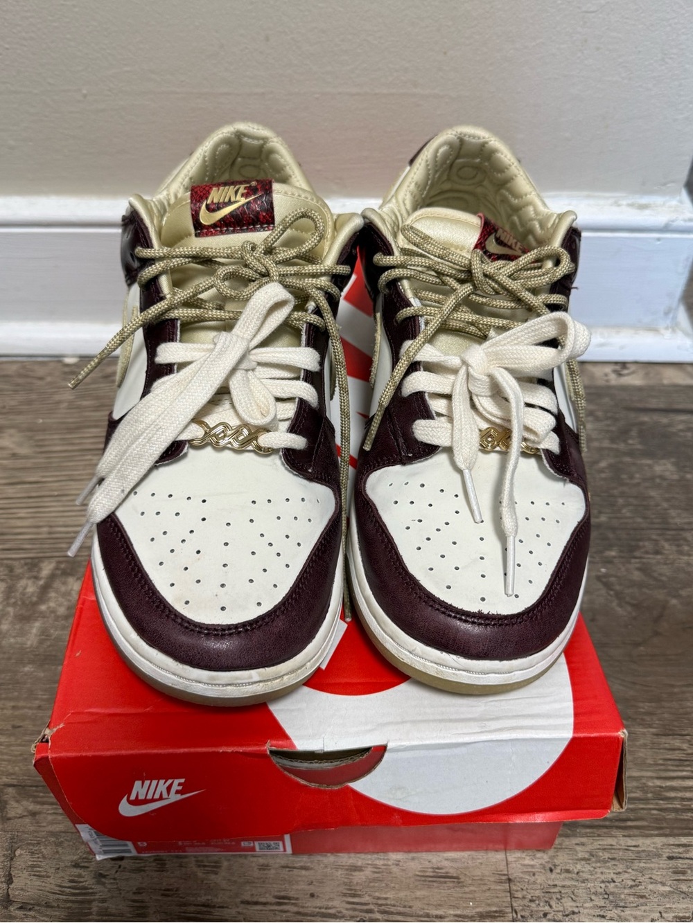 NIKE WOMEN DUNK LOW LX SIZE 10.5